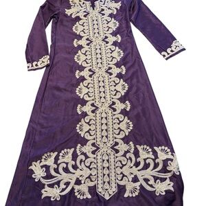 AZ Istanbul fashion child dress. Size 5 (measurements in description)